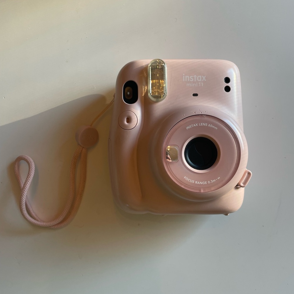 Instax Mini 11 Blush Instant Camera